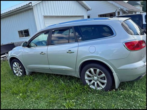 Used 2014 Buick Enclave Premium w/ Trailering Provision Package image 2