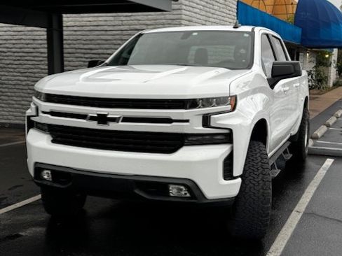 Used 2021 Chevrolet Silverado 1500 RST image 2