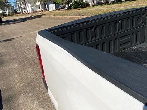 Used 2019 Ford F250 Lariat w/ Lariat Value Package image 3