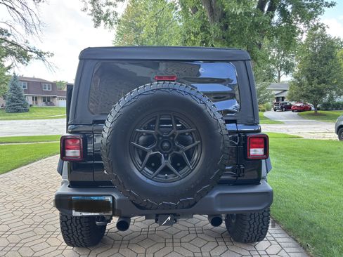 Used 2021 Jeep Wrangler Unlimited Sport image 13