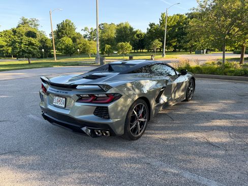 Used 2022 Chevrolet Corvette Stingray Preferred Conv w/ Z51 Performance Package RWD image 9