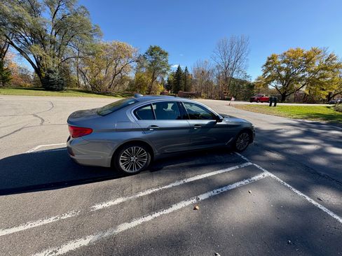 Used 2019 BMW 530i xDrive w/ Convenience Package image 10