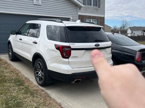 Used 2017 Ford Explorer Sport w/ Equipment Group 401A image 4