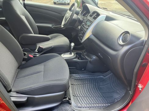 Used 2018 Nissan Versa SV FWD image 17