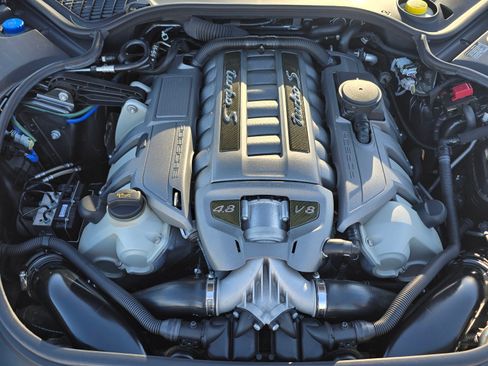 Used 2014 Porsche Panamera Turbo S Executive image 18