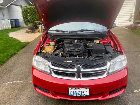 Used 2014 Dodge Avenger SE image 6