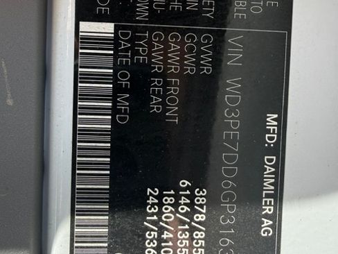 Used 2016 Mercedes-Benz Sprinter 2500 image 15