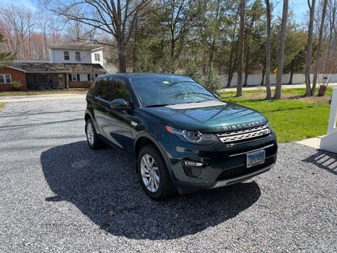 Used 2016 Land Rover Discovery Sport HSE AWD/4WD image 2