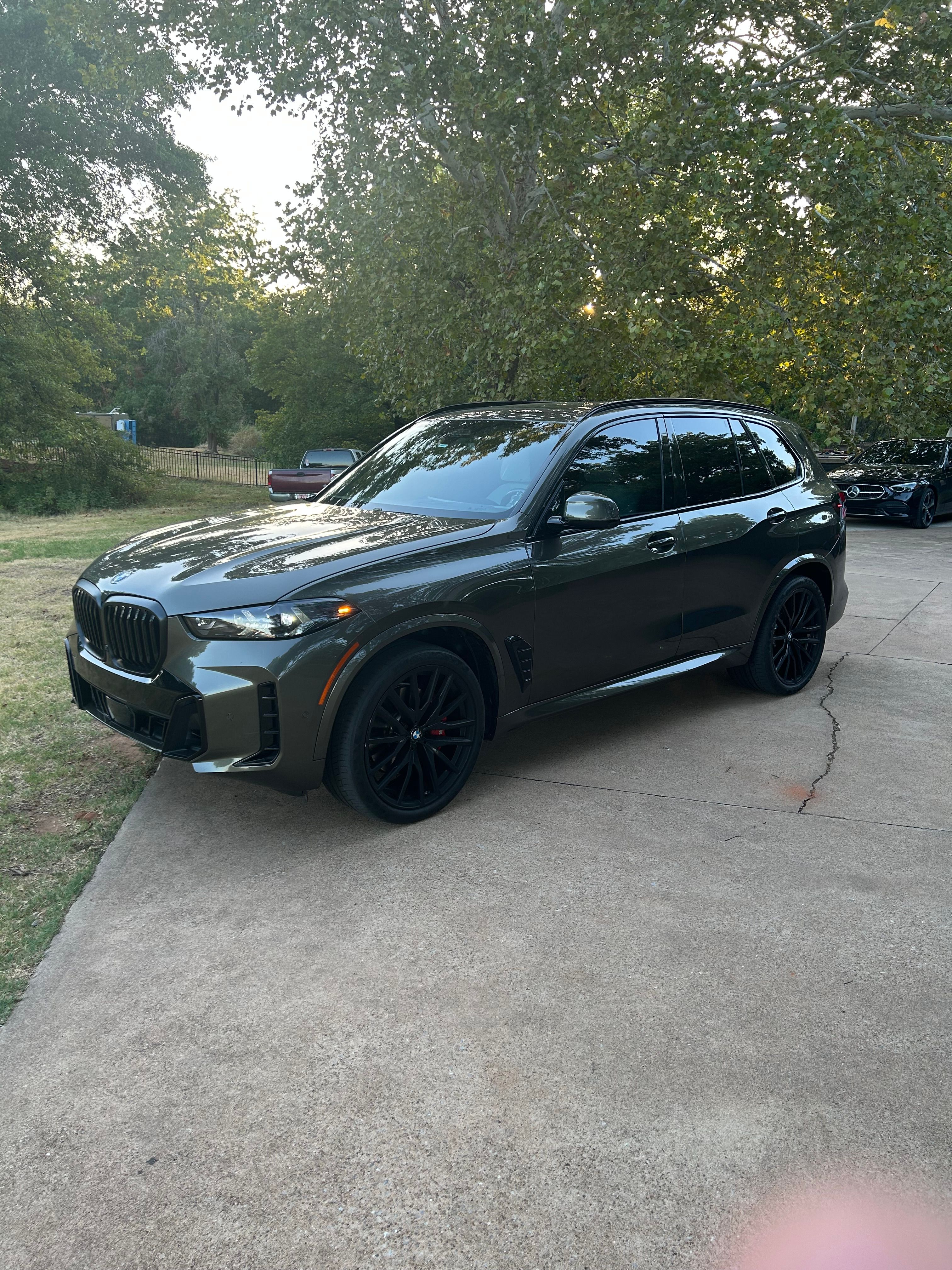 Used 2024 BMW X5 xDrive40i w/ Executive Package AWD/4WD image 4