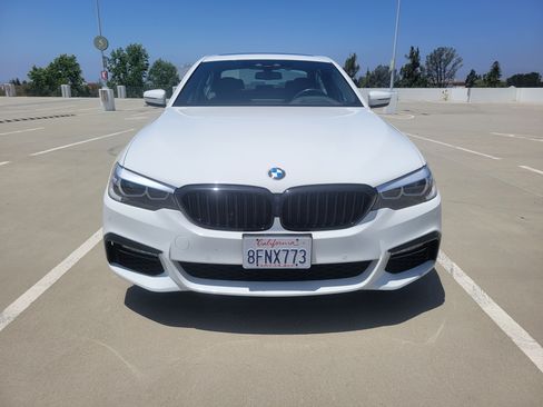 Used 2018 BMW 530e w/ M Sport Package 2 RWD image 4