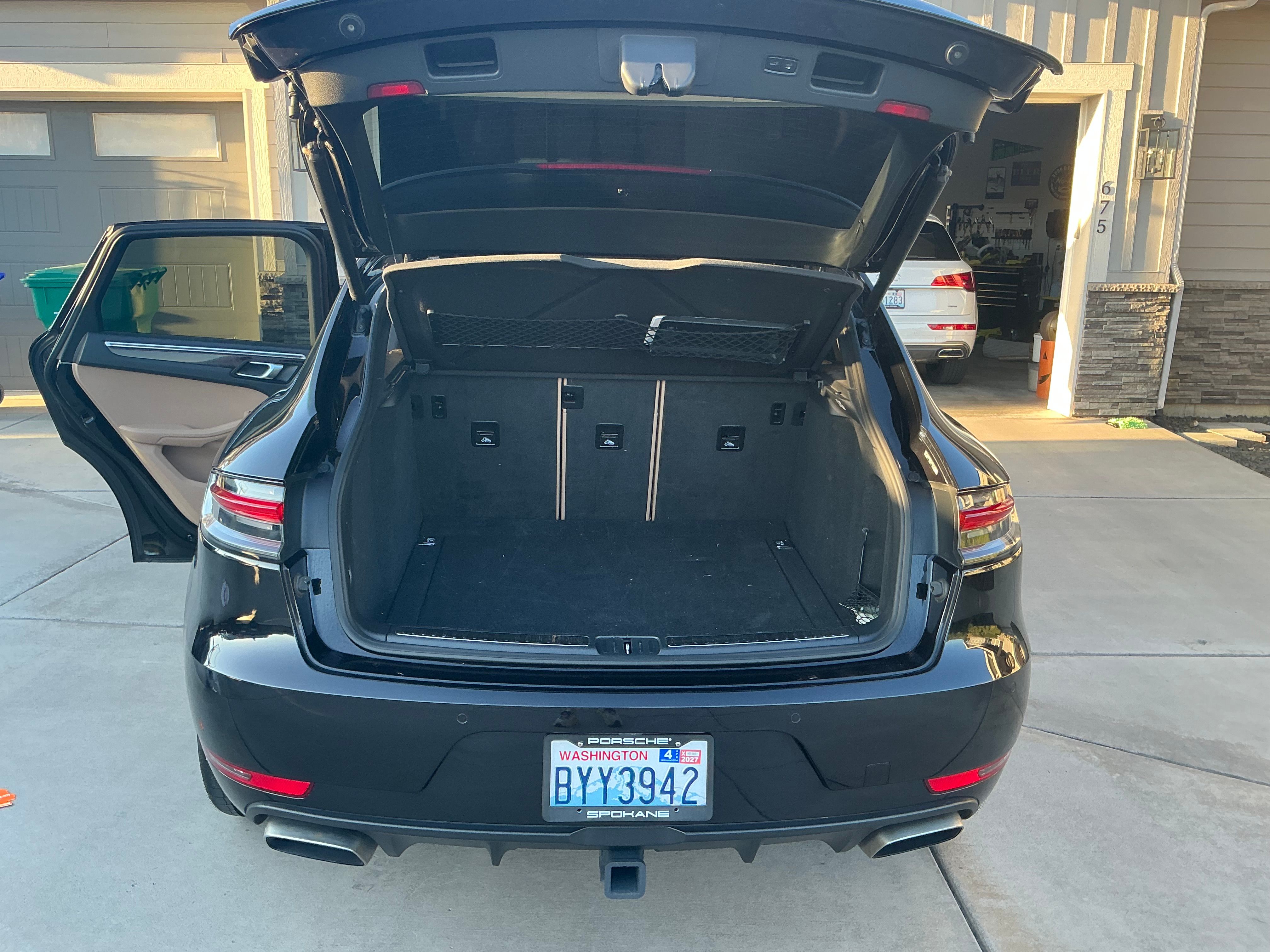 Used 2020 Porsche Macan AWD/4WD image 6