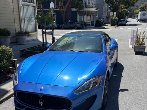 Used 2015 Maserati GranTurismo Sport RWD image 2