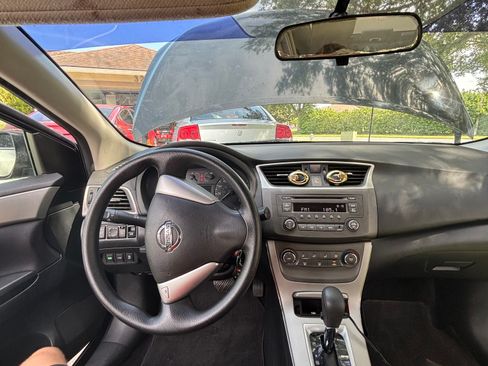 Used 2014 Nissan Sentra S FWD image 4