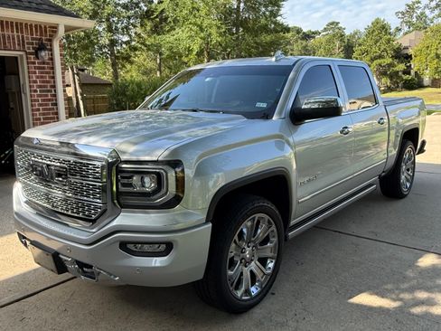Used 2018 GMC Sierra 1500 Denali w/ Denali Ultimate Package AWD/4WD image 8