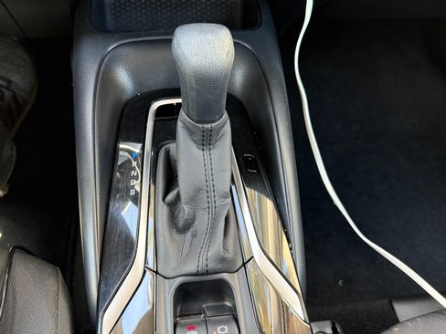 Used 2020 Toyota Corolla LE FWD image 9