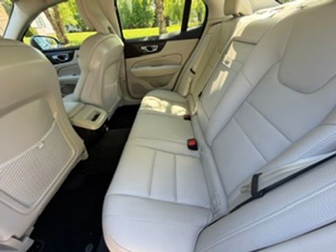 Used 2019 Volvo S60 T5 Momentum w/ Multimedia Package FWD image 25