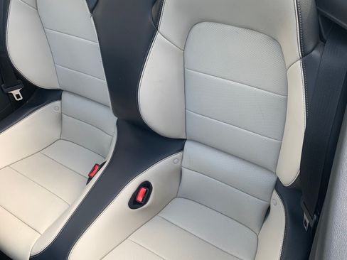 Used 2016 Ford Mustang Premium image 19