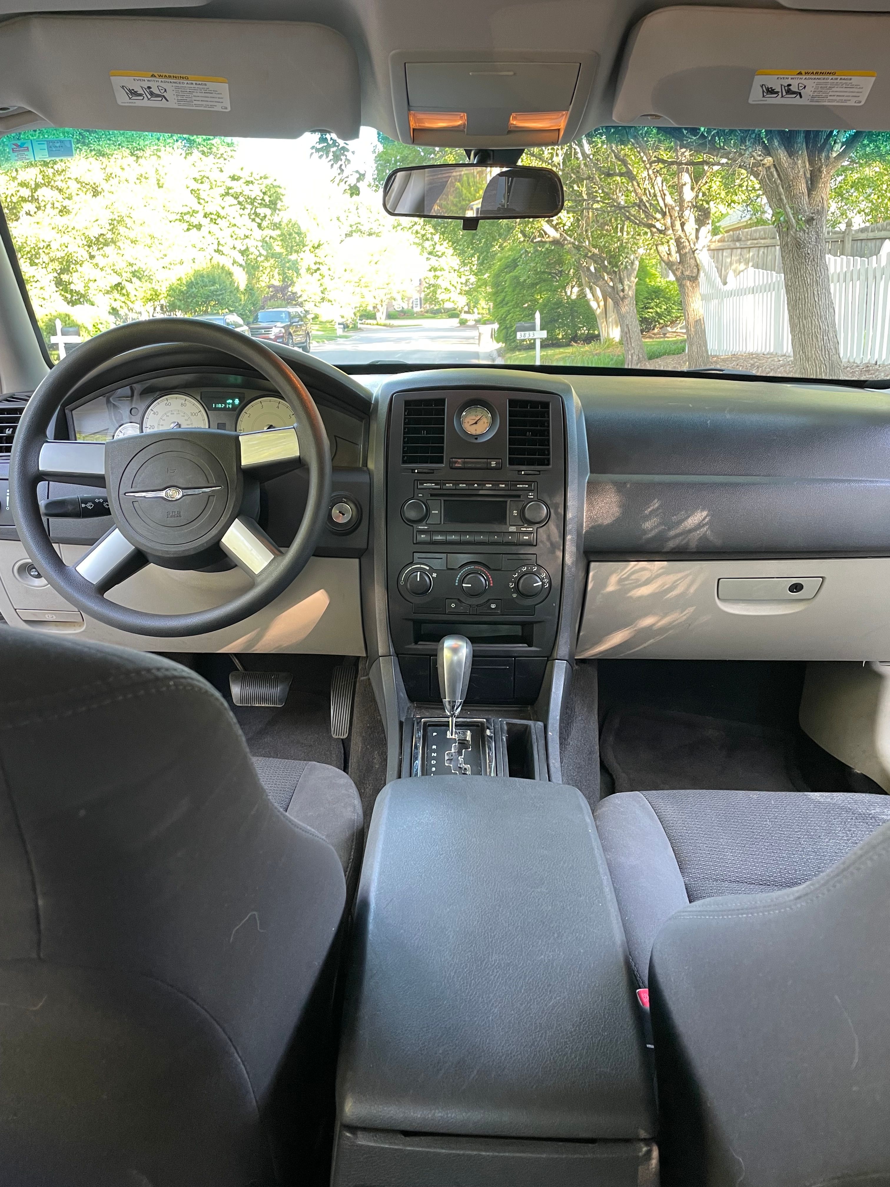 Used 2005 Chrysler 300 RWD image 9