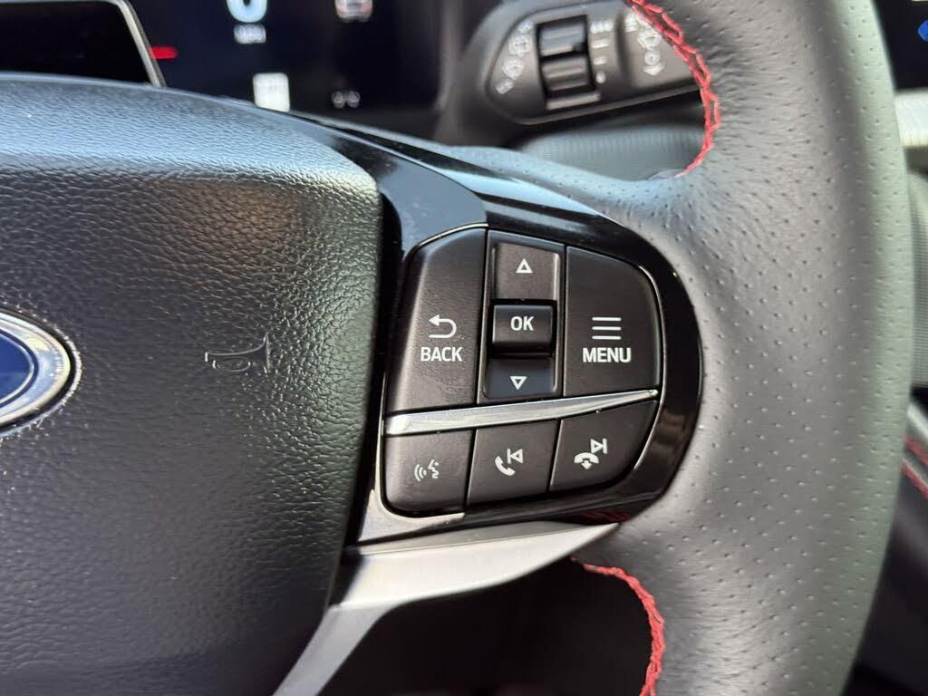 Used 2025 Ford Explorer ST-Line RWD image 16