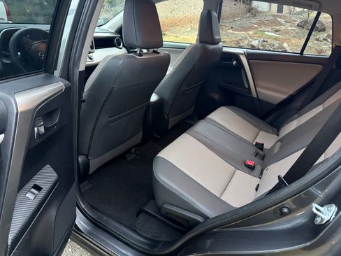 Used 2015 Toyota RAV4 Limited image 11