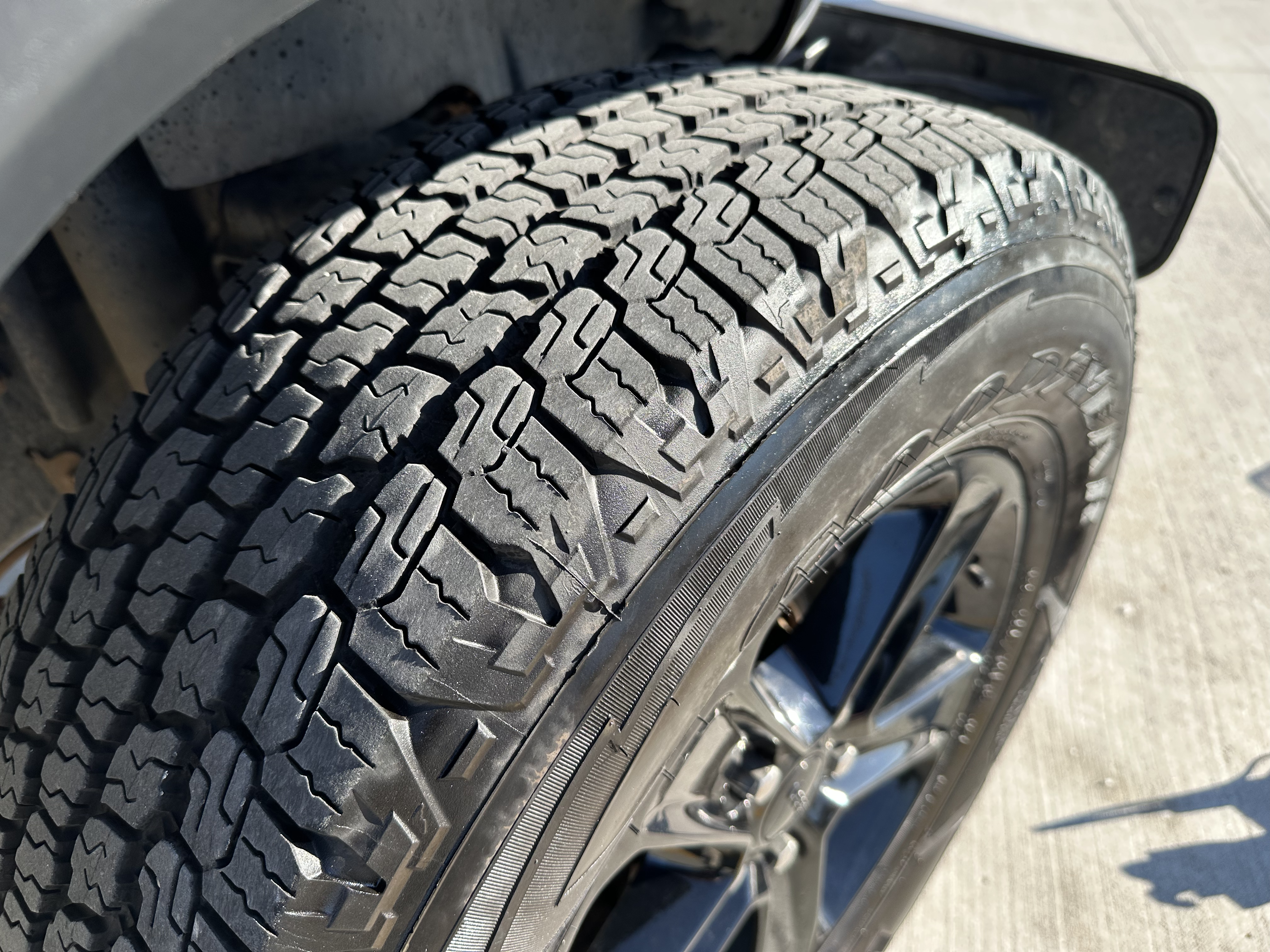 Used 2020 Jeep Wrangler Unlimited Sahara AWD/4WD image 23
