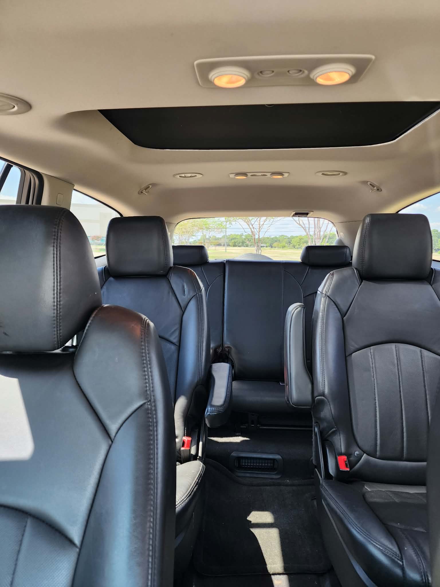 Used 2012 Buick Enclave Leather FWD image 9