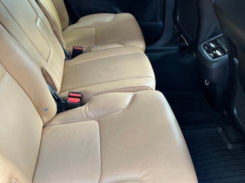 Used 2017 Volvo XC90 T6 Momentum w/ Vision Package image 10