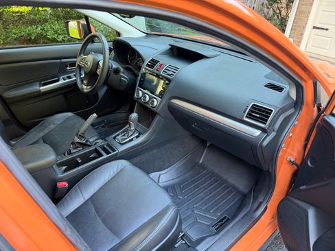 Used 2015 Subaru Crosstrek 2.0i Limited AWD/4WD image 12