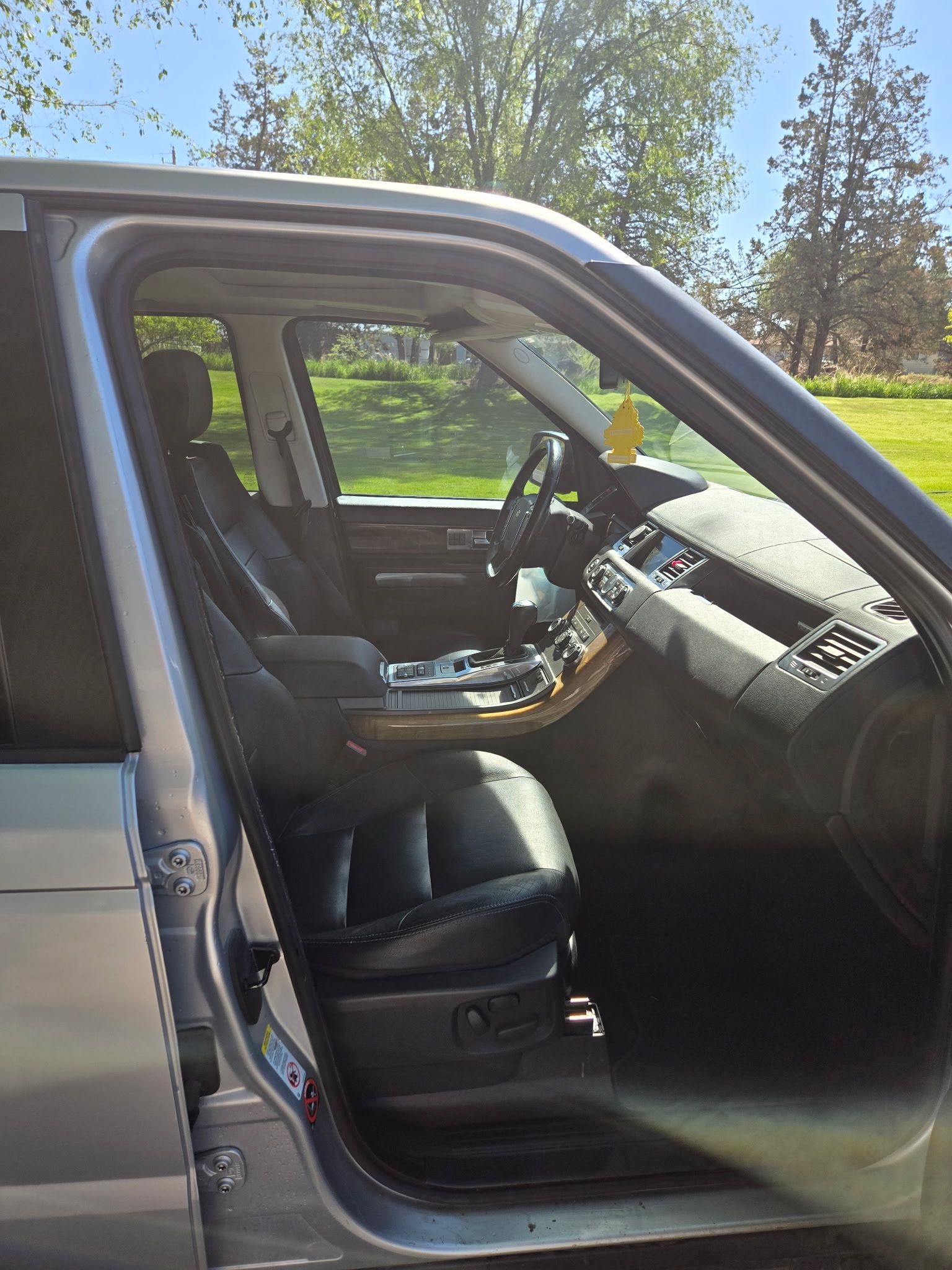Used 2012 Land Rover Range Rover Sport HSE AWD/4WD image 5