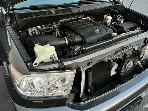 Used 2014 Toyota Sequoia Limited image 24