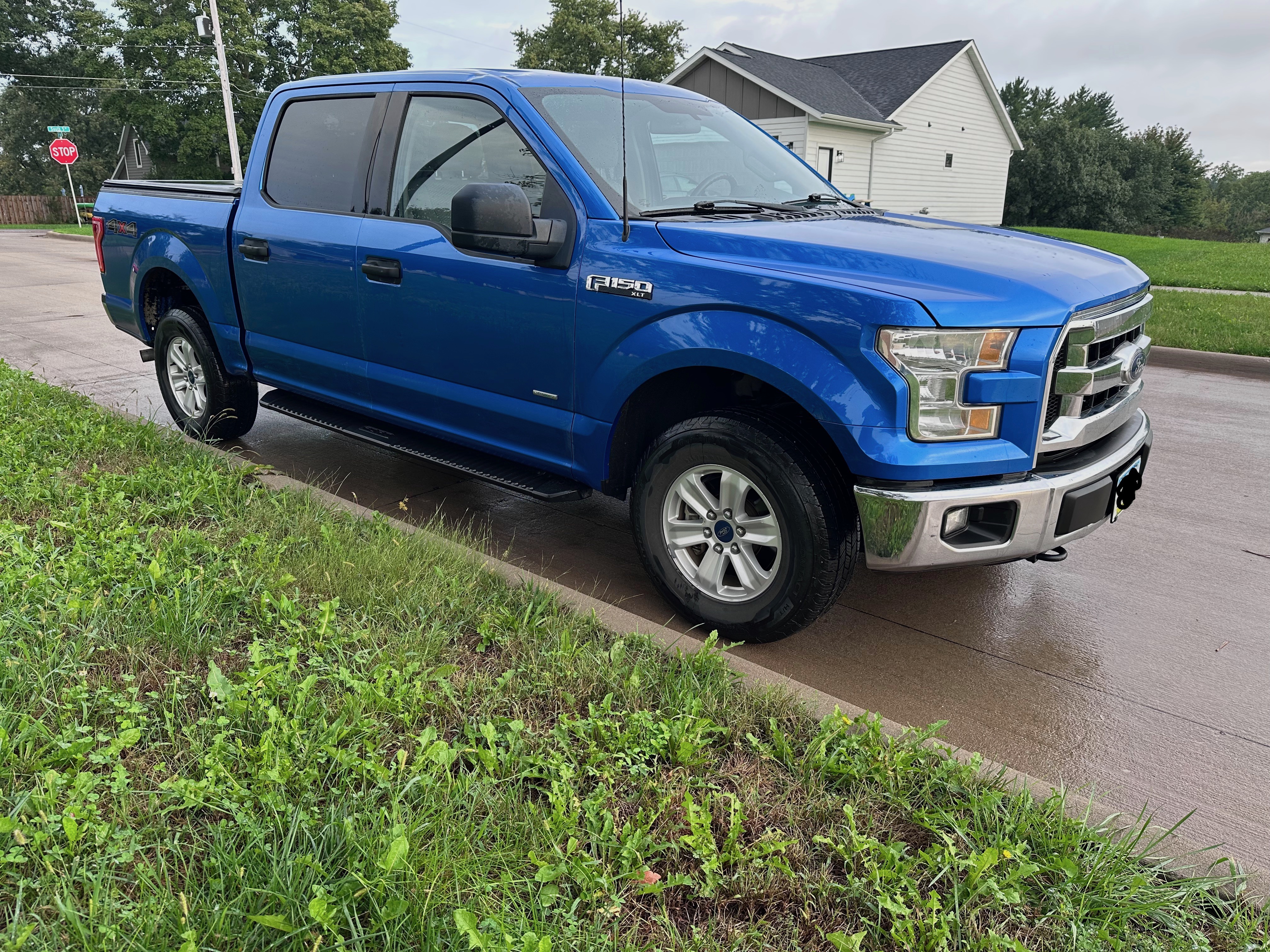 Used 2015 Ford F150 XLT AWD/4WD image 6