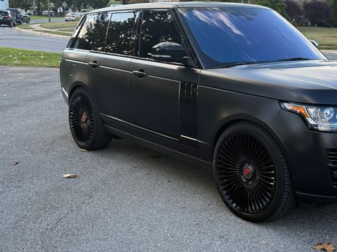 Used 2016 Land Rover Range Rover HSE image 4