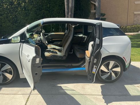 Used 2016 BMW i3 w/ Range Extender image 8
