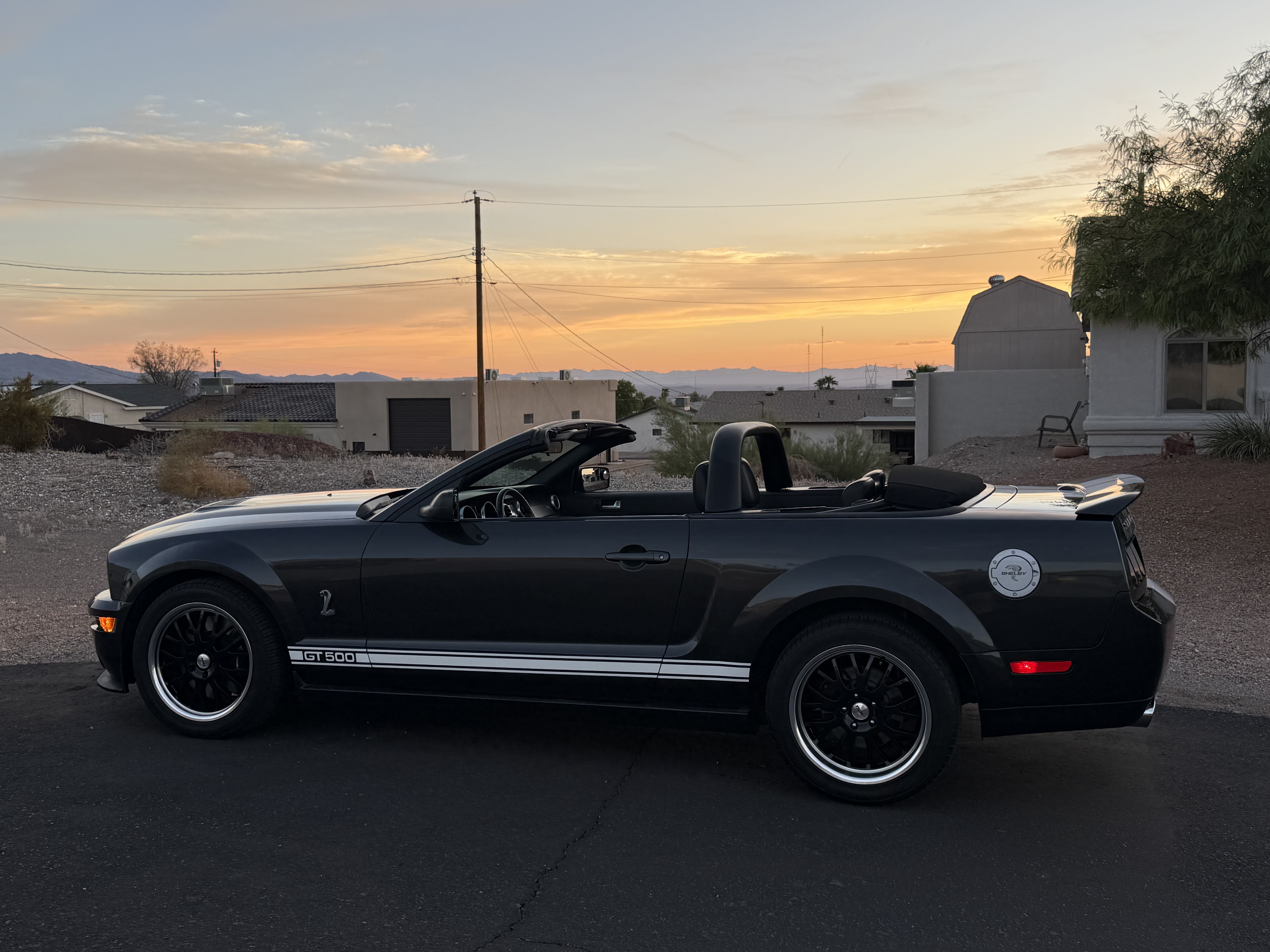 Used 2009 Ford Mustang Shelby GT500 RWD image 1
