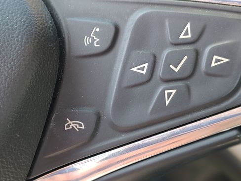 Used 2017 Chevrolet Volt LT w/ Comfort Package image 19