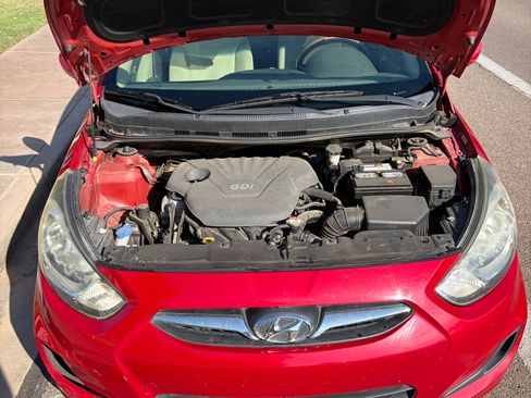 Used 2013 Hyundai Accent GLS FWD image 11