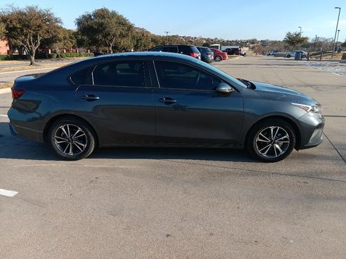 Used 2024 Kia Forte LXS image 10