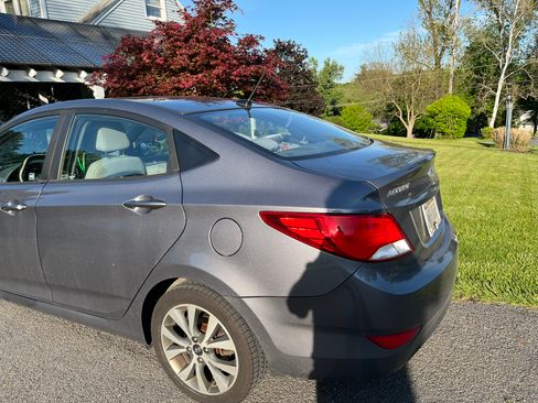 Used 2017 Hyundai Accent Value Edition FWD image 4