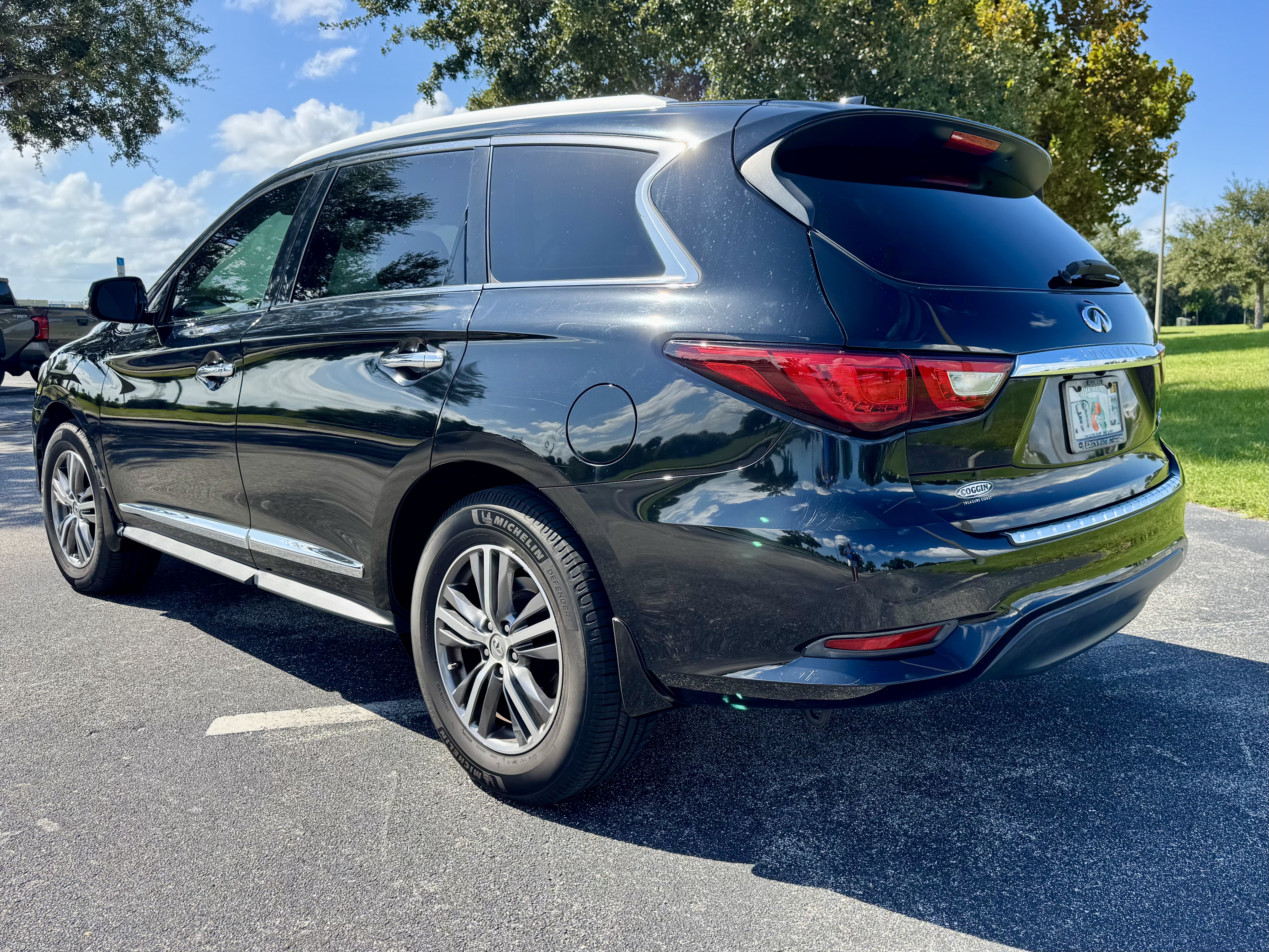 Used 2017 INFINITI QX60 FWD w/ Premium Plus Package image 4