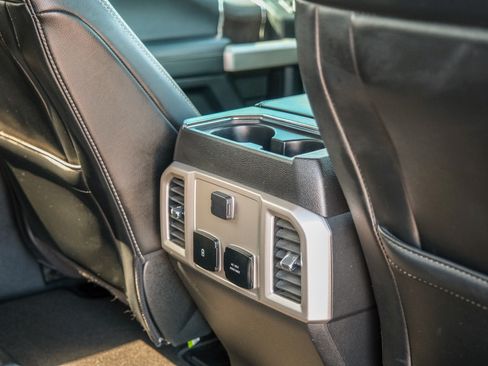Used 2020 Ford F250 Lariat w/ Lariat Value Package AWD/4WD image 21