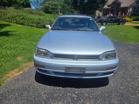 Used 1994 Toyota Camry LE FWD image 11