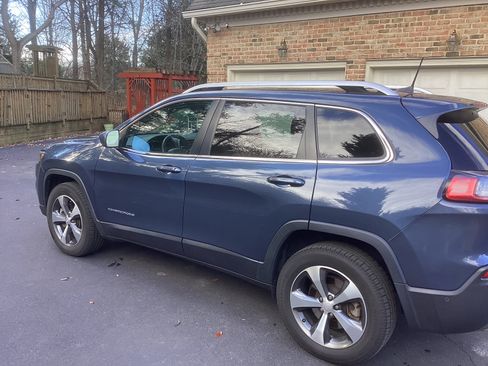 Used 2021 Jeep Cherokee Limited image 5