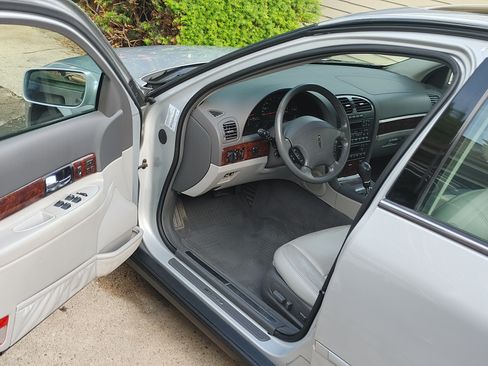 Used 2000 Lincoln LS image 9