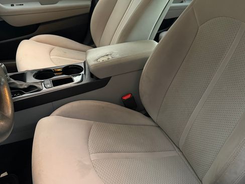 Used 2016 Hyundai Sonata SE w/ Cargo Package image 5