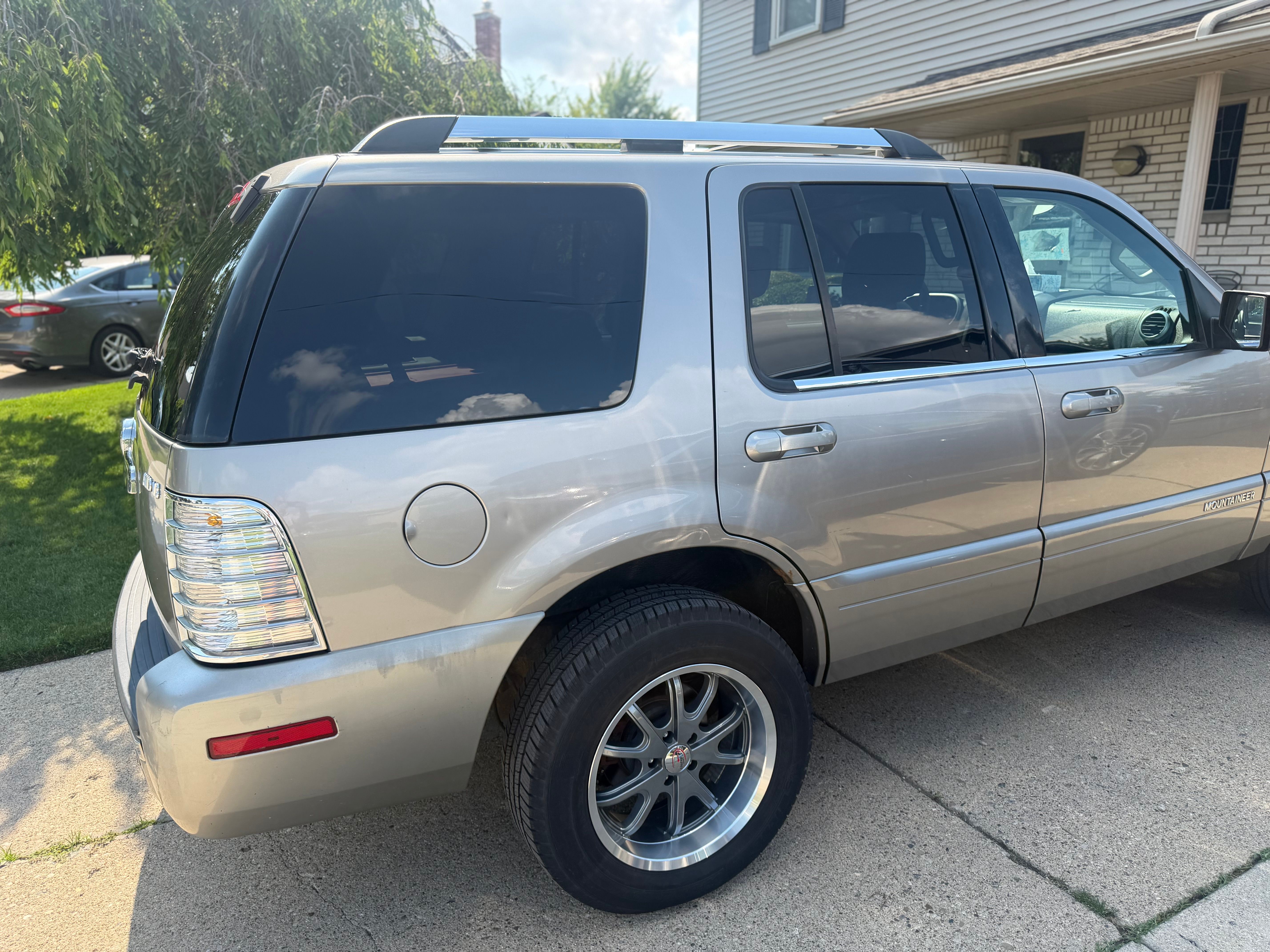 Used 2008 Mercury Mountaineer Premier AWD/4WD image 5