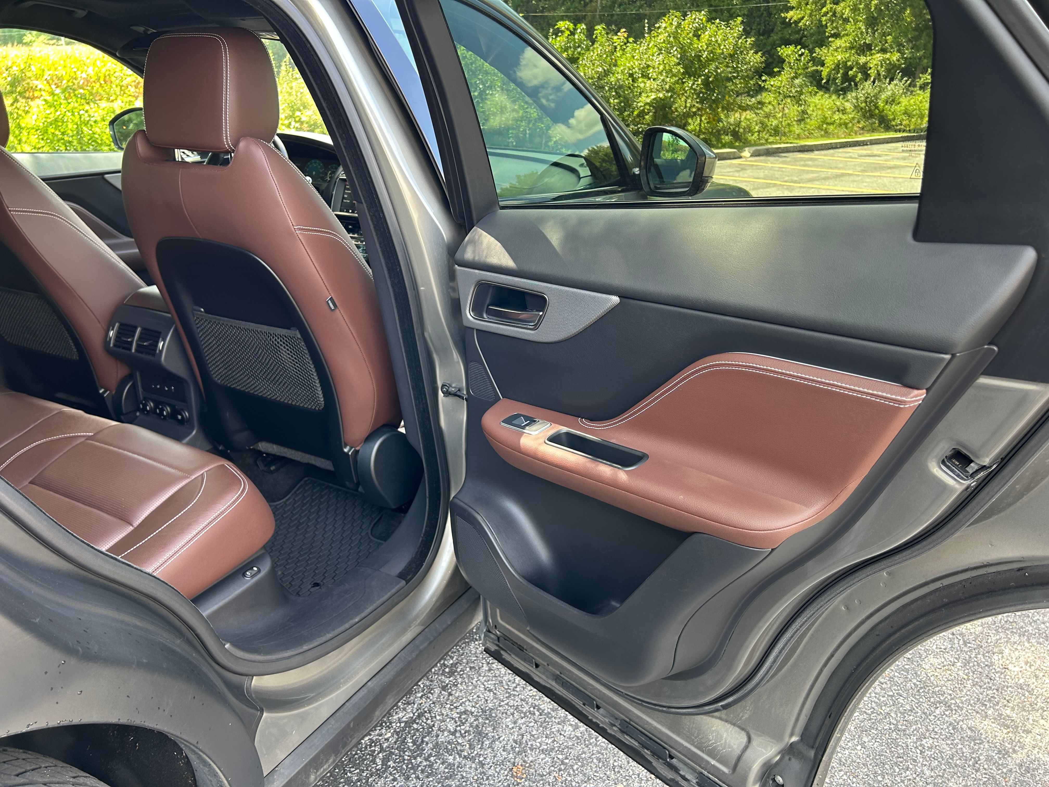 Used 2018 Jaguar F-PACE S AWD/4WD image 26