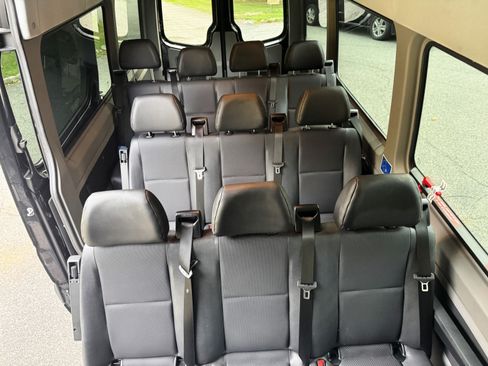 Used 2016 Mercedes-Benz Sprinter 2500 image 12