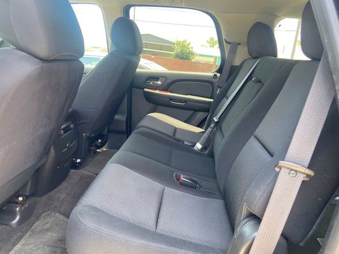 Used 2014 Chevrolet Tahoe LS w/ Texas Edition RWD image 9