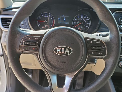 Used 2017 Kia Optima LX image 10