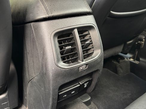 Used 2020 Jeep Cherokee Limited image 14